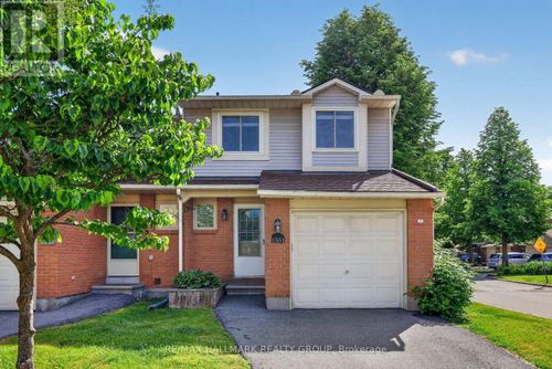 1551 Hoskins Crescent, Ottawa, ON, K1C2G3 | Card Image