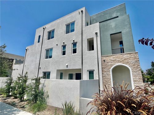 114 Culture, Irvine, CA, 92618-1466 | Card Image