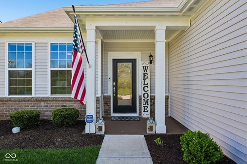 16159 Haywood St, Fishers, IN, 46037-7477 | Card Image