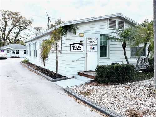 1925 20th St, Vero Beach, FL, 32960-3571 | Card Image