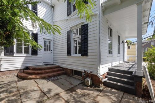 78 Main St, Tappan, NY, 10983-2427 | Card Image