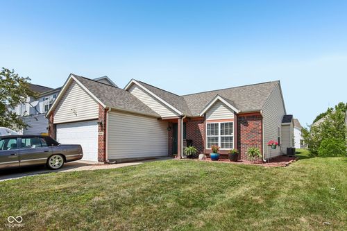 6641 Crestwell Ln, Indianapolis, IN, 46268-4885 | Card Image
