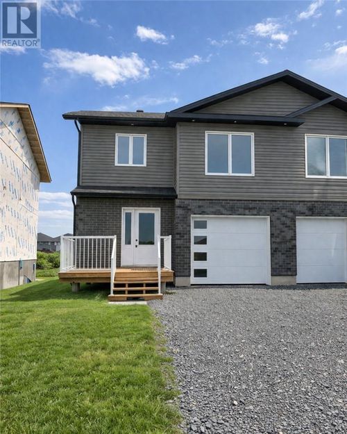 2951 Ruby St, Chelmsford, ON, P0M1L0 | Card Image