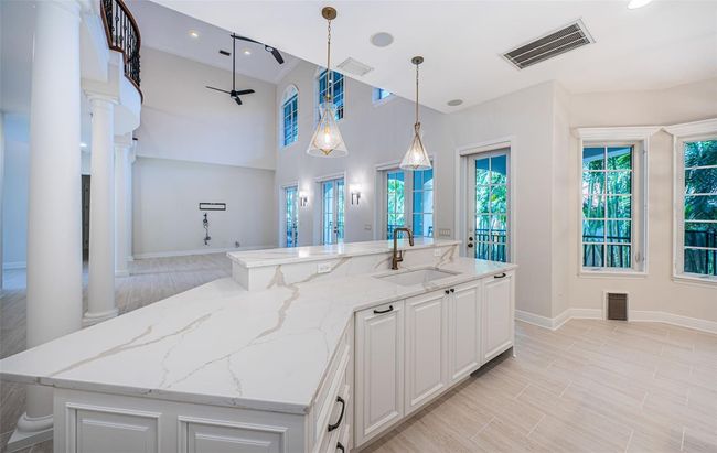 147 Bay Point Dr Ne, House other with 4 bedrooms, 4 bathrooms and null parking in St Petersburg FL | Image 23