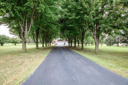 966 Florence Ln, Hudson, WI, 54016-7050 | Card Image