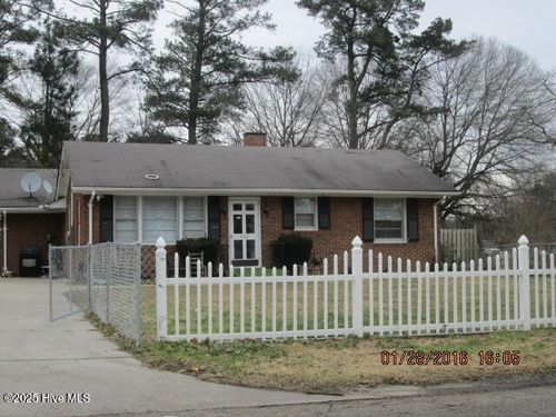 402 W Wilson Street, Elm City, NC, 27822 | Card Image