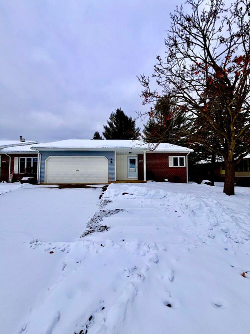 2845 Valley Spring Dr, Caledonia, MI, 49316-9022 | Card Image