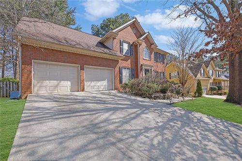 1069 Sunny Field Ln, Lawrenceville, GA, 30043-6704 | Card Image