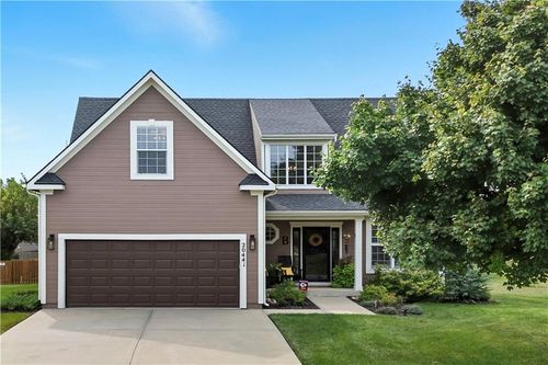 20441 W 201st St, Spring Hill, KS, 66083-8370 | Card Image