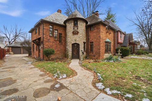 2356 Secor Rd, Toledo, OH, 43606-3177 | Card Image