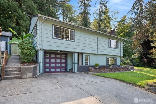 124 Alpha Drive, Longview, WA, 98632 | Card Image