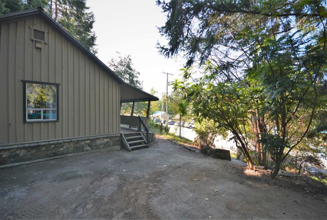 12912 Madeira Park Road, House other with 2 bedrooms, 1 bathrooms and null parking in Madeira Park BC | Image 6