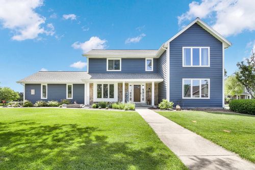 W173N4845 Crabapple Court, Menomonee Falls, WI, 53051 | Card Image