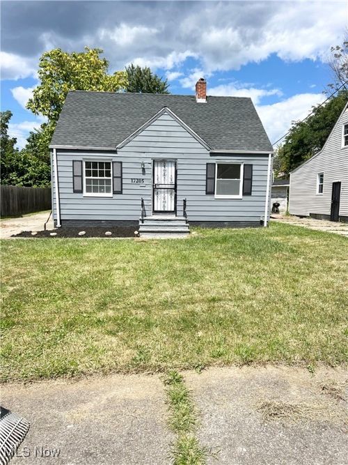 17205 Lotus Dr, Cleveland, OH, 44128-2547 | Card Image