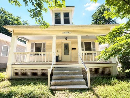 1104 S Sneed Avenue, Sedalia, MO, 65301 | Card Image