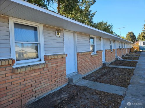 415 W Main St, Almira, WA, 99103-5113 | Card Image