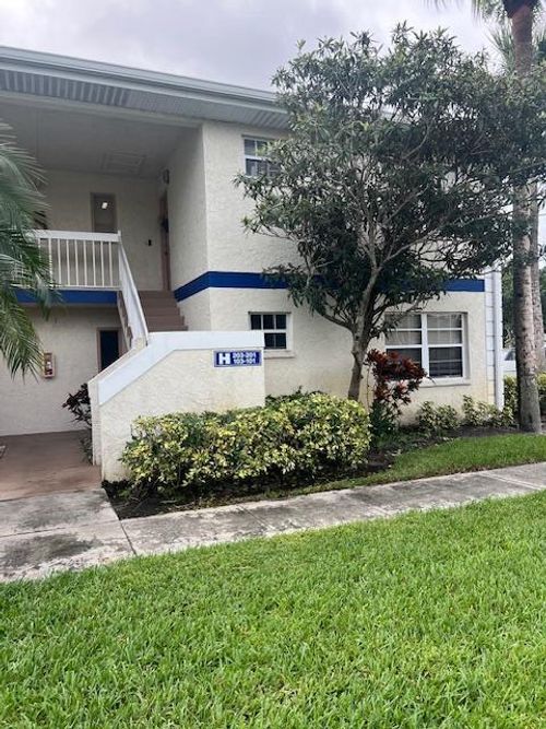 101-1512 Se Royal Green Cir, Port St Lucie, FL, 34952-7668 | Card Image