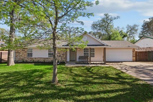 1119 Mockingbird Dr, Grapevine, TX, 76051-2810 | Card Image