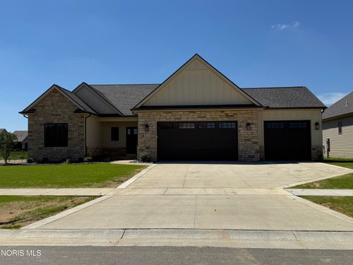 9225 Summer Song Ln, Sylvania, OH, 43560-8208 | Card Image