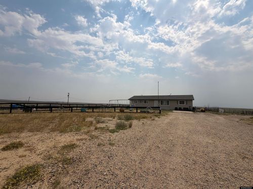 28 Monkey Rd, Glenrock, WY, 82637-9662 | Card Image