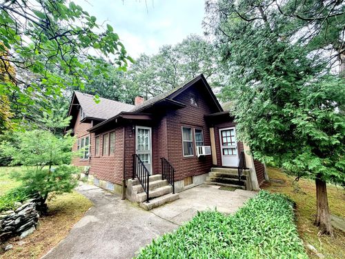 16 Grove Rd, White Plains, NY, 10603-2528 | Card Image