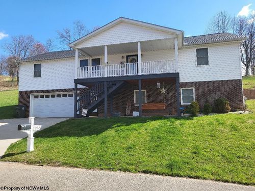 235 Doe Ln, Buckhannon, WV, 26201-8951 | Card Image