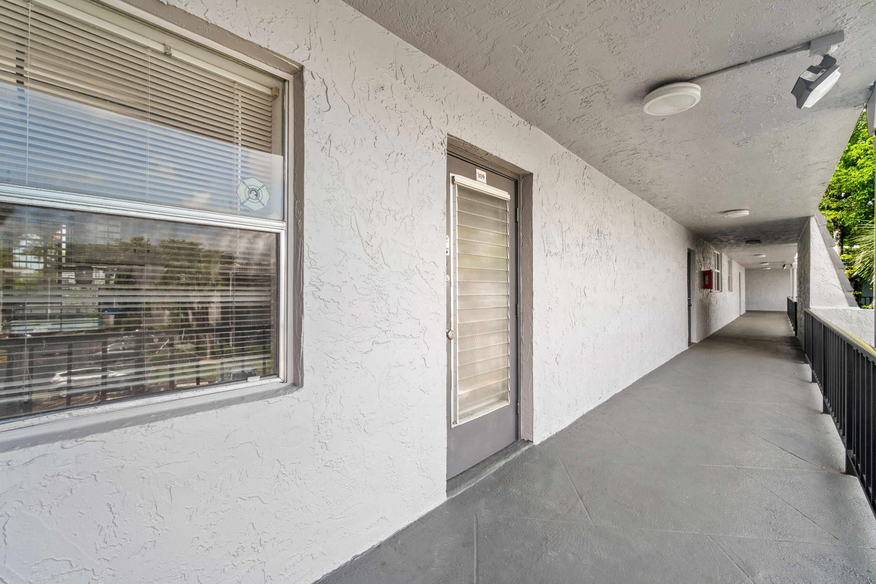 Residential in Tamarac 3