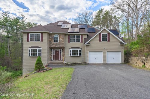 101 Kimball Ct, East Stroudsburg, PA, 18302-8611 | Card Image
