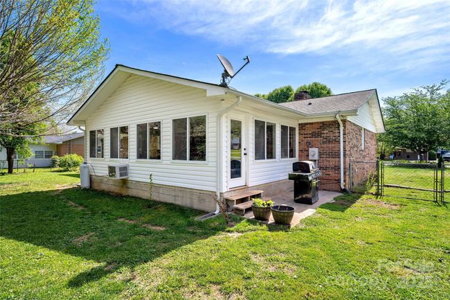 10 - 108 W Carson St, House other with 3 bedrooms, 2 bathrooms and null parking in Old Fort NC | Image 5