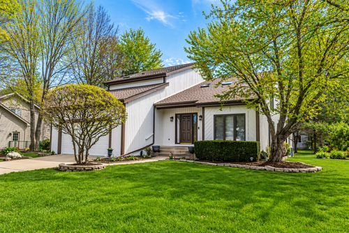 1368 Hunter Cir, Naperville, IL, 60540-8385 | Card Image