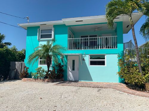 207 S Coconut Palm Blvd, Tavernier, FL, 33070-2248 | Card Image