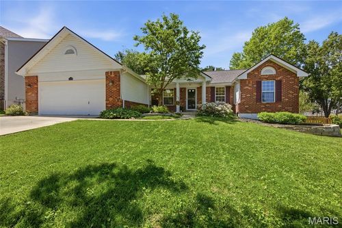 16028 Nantucket Meadows Dr, Wildwood, MO, 63040-1544 | Card Image