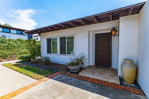 19-16577 Caminito Vecinos, San Diego, CA, 92128-2922 | Card Image