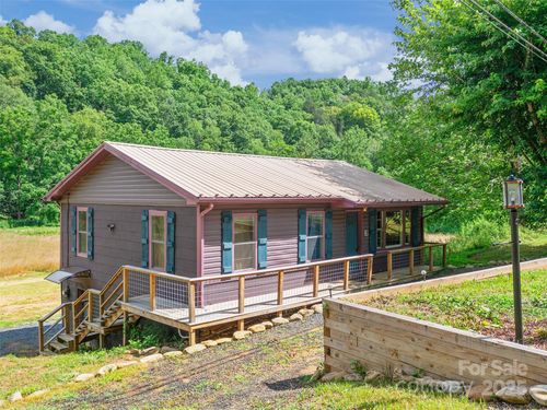 1767 N 226 Hwy, Bakersville, NC, 28705-7545 | Card Image