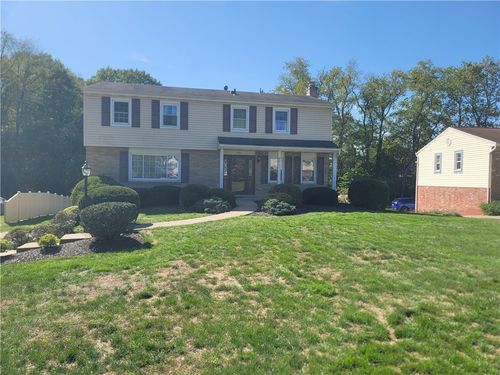 5047 Meadowridge Ln, Gibsonia, PA, 15044-8235 | Card Image