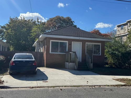 135 W Edgewater Ave, Pleasantville, NJ, 08232-3458 | Card Image