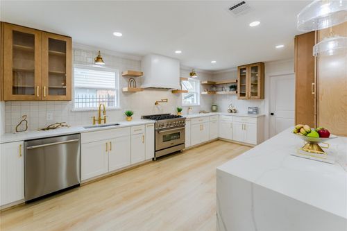 6027 Valkeith Dr, Houston, TX, 77096-3832 | Card Image