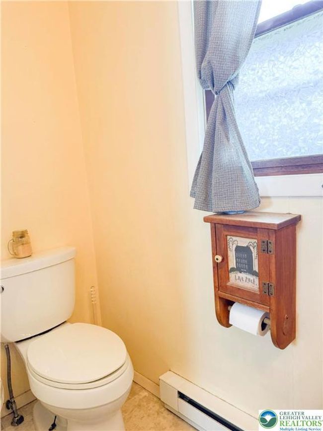 353 Bollinger Rd, House other with 3 bedrooms, 1 bathrooms and null parking in Kunkletown PA | Image 14