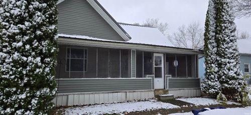 408 E Sycamore St, Silver Lake, IN, 46982-8950 | Card Image