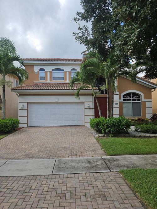 421 Gazetta Way, West Palm Beach, FL, 33413-1053 | Card Image