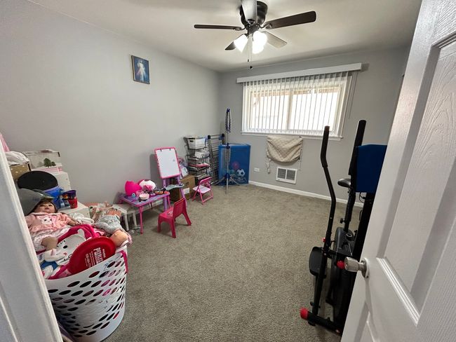 APT-201 - 822 E Old Willow Rd, Condo with 3 bedrooms, 2 bathrooms and 2 parking in Prospect Heights IL | Image 11