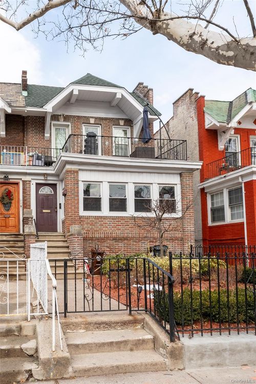 1065 Carroll St, Brooklyn, NY, 11225-2102 | Card Image