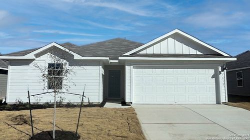 1005 Village Run, Seguin, TX, 78155-3686 | Card Image