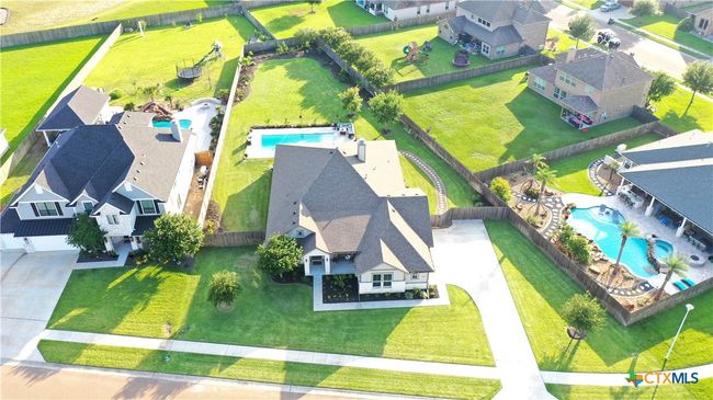 107 Chisholm Trl, House other with 4 bedrooms, 3 bathrooms and null parking in Victoria TX | Image 36
