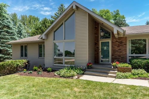 11335 Bayberry Dr, Roscoe, IL, 61073-9104 | Card Image