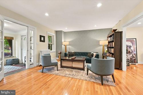 328 Glen Echo Rd, PHILADELPHIA, PA, 19119-2560 | Card Image
