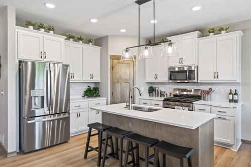 13085 11th St W, Zimmerman, MN, 55398 | Card Image