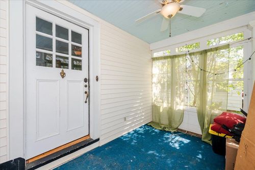 165 Raymond St, Rockville Centre, NY, 11570-2542 | Card Image