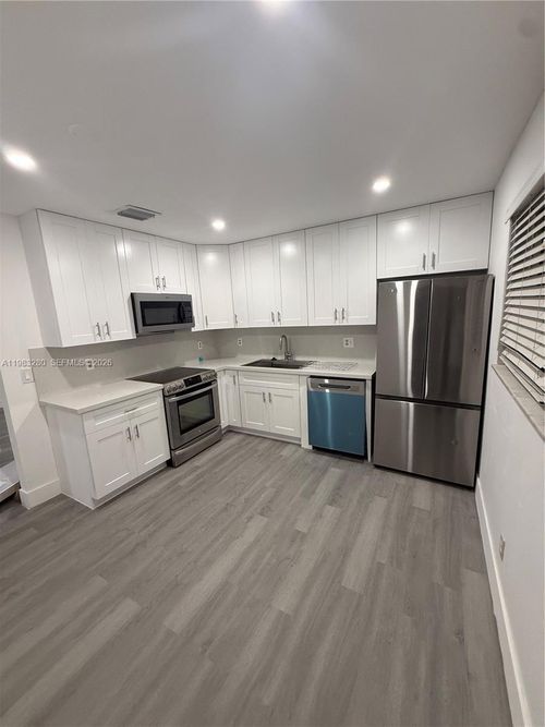 b-1736 N 16th Ct, Hollywood, FL, 33020 | Card Image