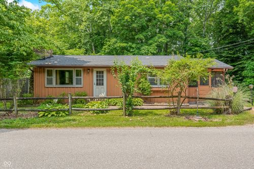 5052 Helmsburg School Rd, Morgantown, IN, 46160-8564 | Card Image